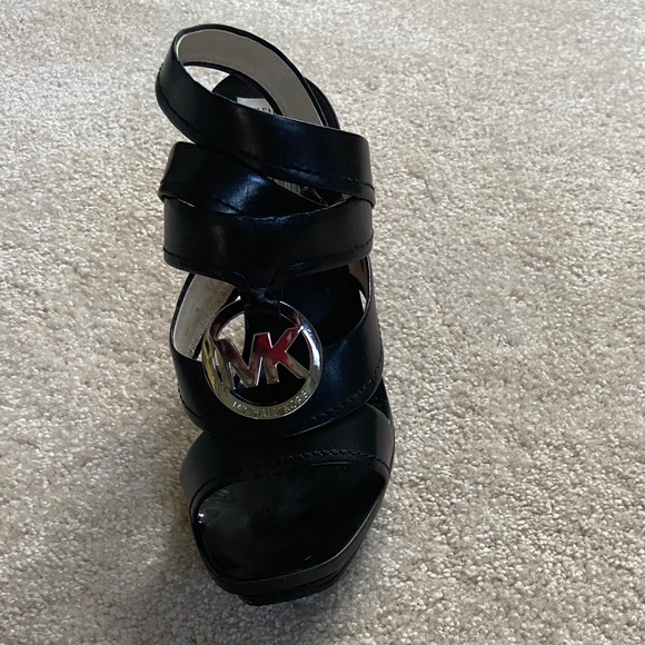 Michael Kors shoes - Picture 1 of 4